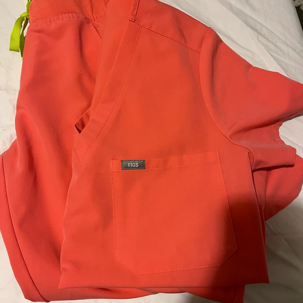 Hot coral figs set